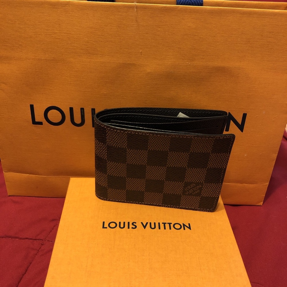 Louis Vuitton damier men’s wallet